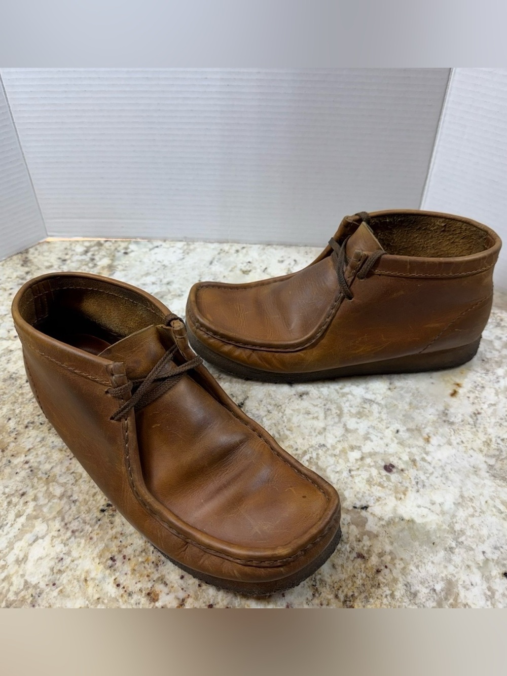 Clarks Wallabee Boot Mens 10M Beeswax Leather Brown Moc Toe Chukka Boots